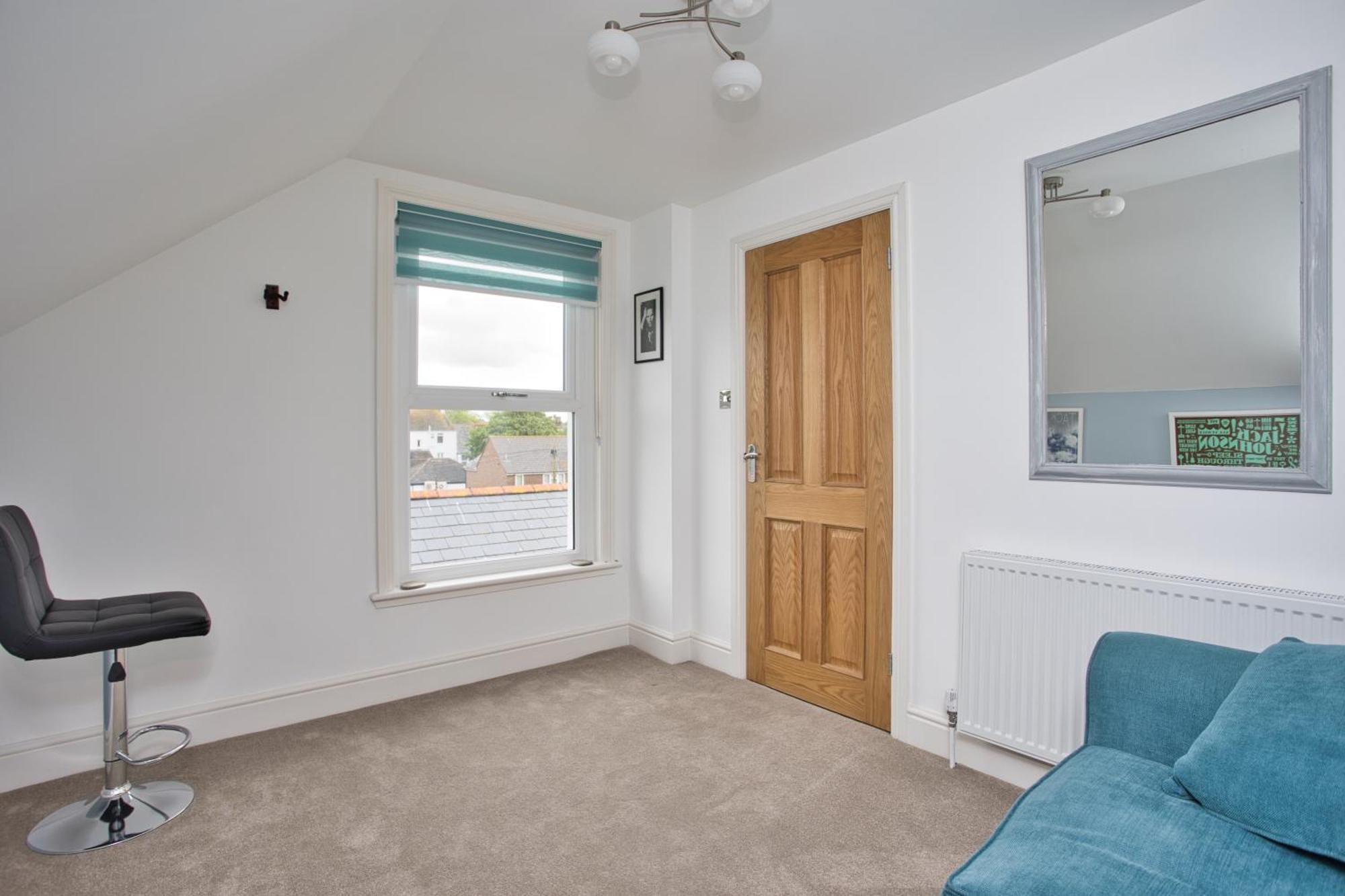 Spacious Seaside Escape In The Heart Of Deal, 4 Mins From The Beach Екстериор снимка