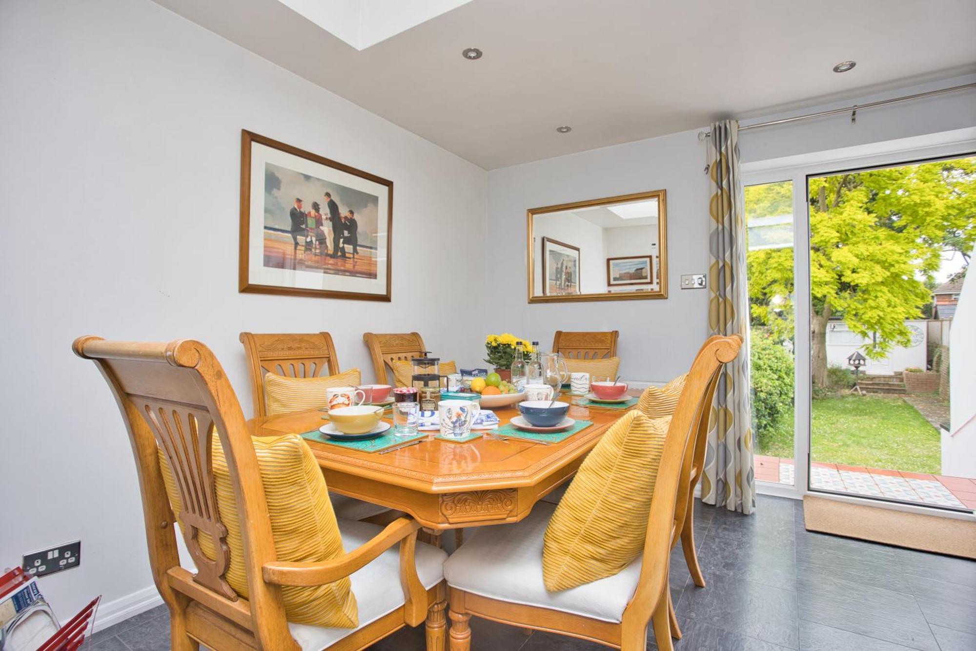 Spacious Seaside Escape In The Heart Of Deal, 4 Mins From The Beach Екстериор снимка