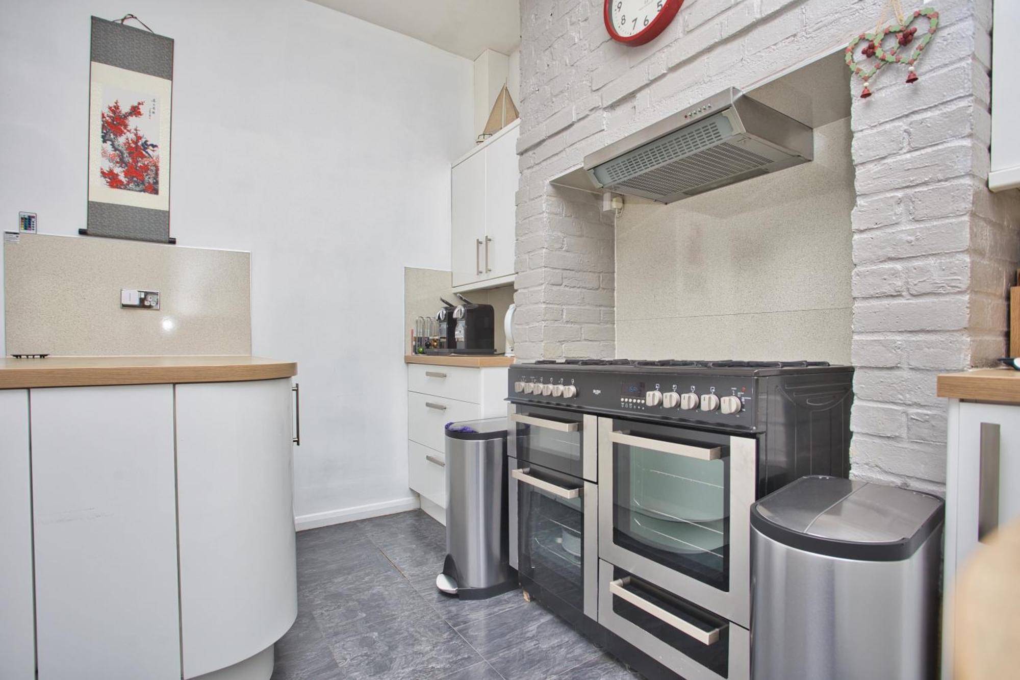 Spacious Seaside Escape In The Heart Of Deal, 4 Mins From The Beach Екстериор снимка