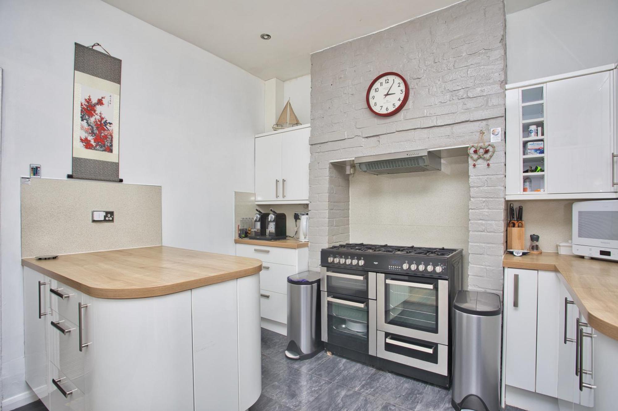 Spacious Seaside Escape In The Heart Of Deal, 4 Mins From The Beach Екстериор снимка